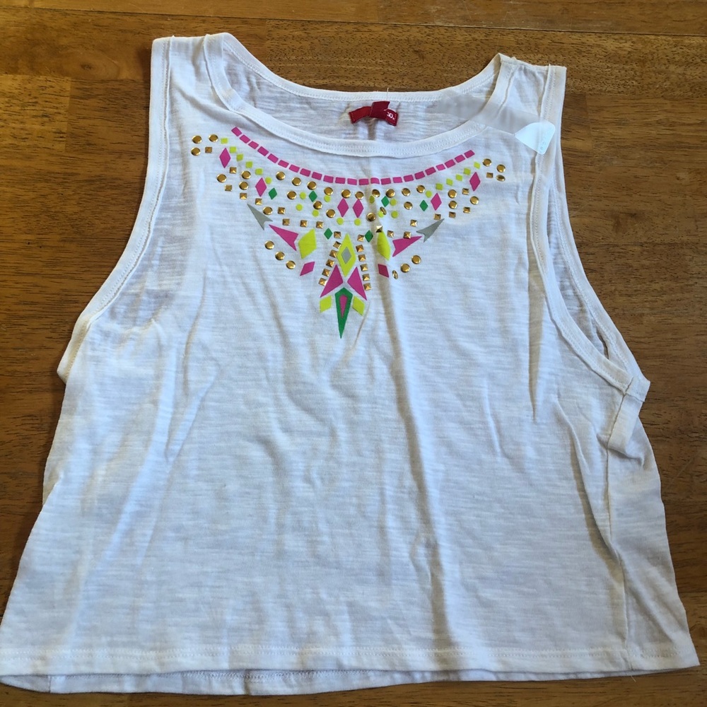 Bongo crop tank top with pretty detail Beth nice M